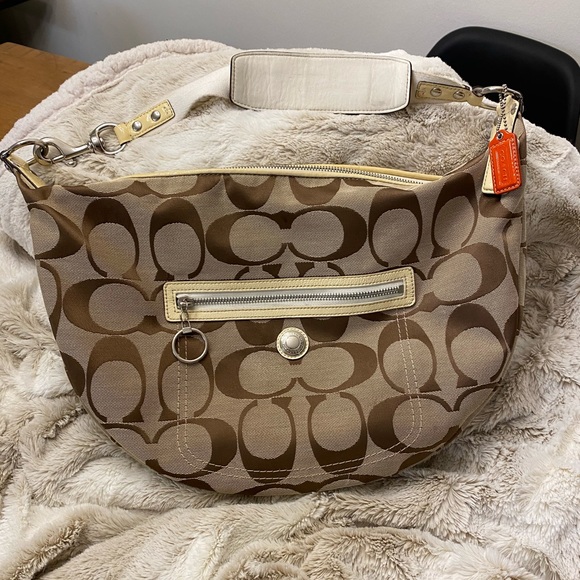Coach Handbags - Coach Signature Hobo Bag Yellow Patent Leather